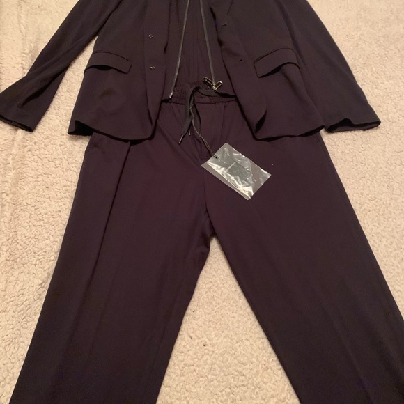 Brand new suit - Picture 4 of 5